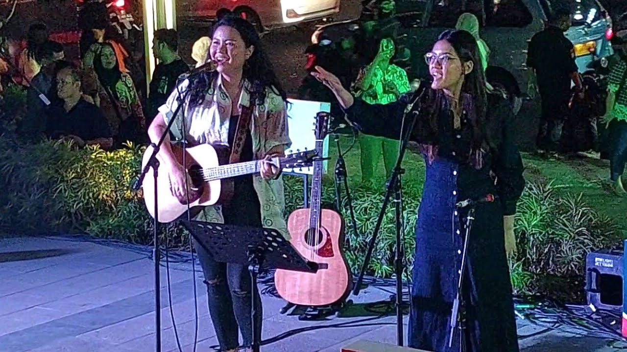 Gaby Christy (Idol 2007) & Monita Tahalea (Idol 2005) live acoustic at Sarinah Thamrin Jkt 4/8/2023