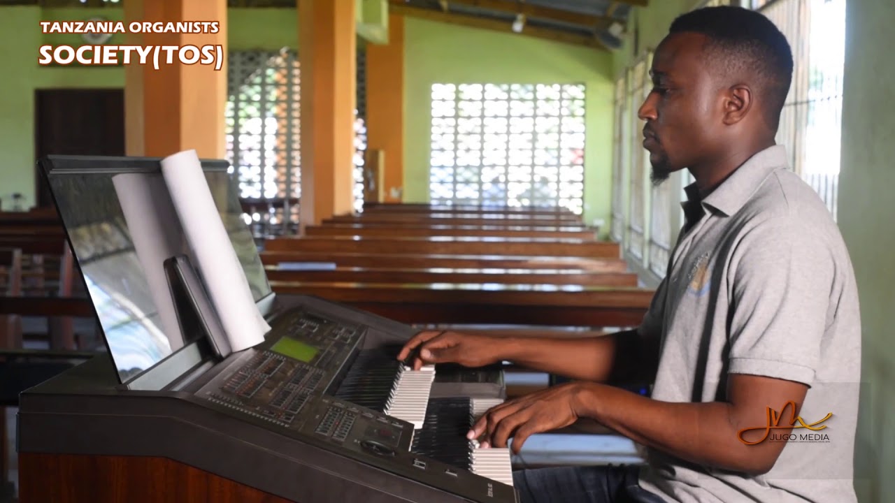 MBALI KULE NASIKIA  - TRADITIONAL - NYIMBO ZA KRISMASI | TANZANIA ORGANISTS SOCIETY (TOS)