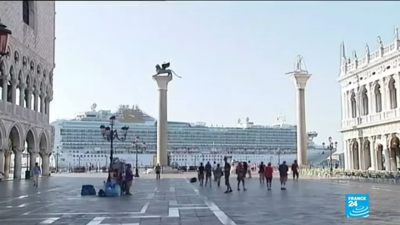 Venice to charge day-trippers for access to city centre
