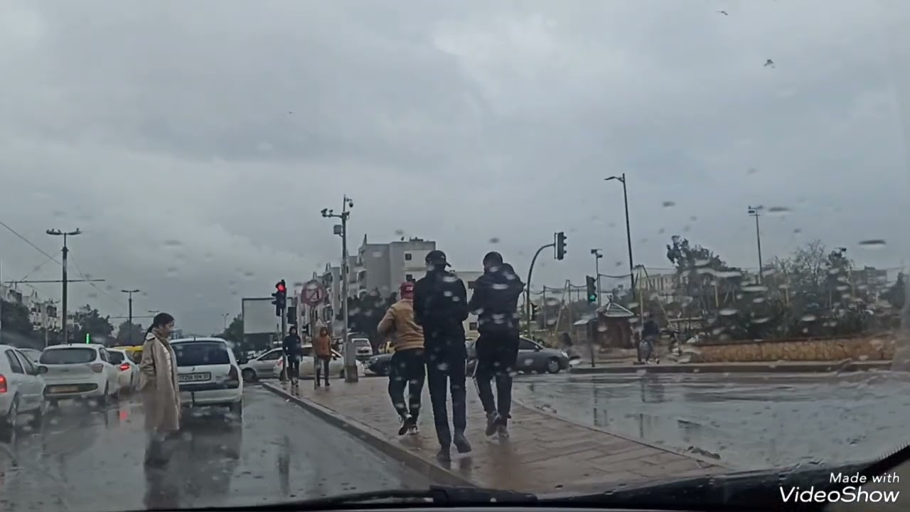 #oran#vlog جولة تحت الأمطار ،اليوم خيرات الله في وهران.❤️أدخلو تستمتعو معانا