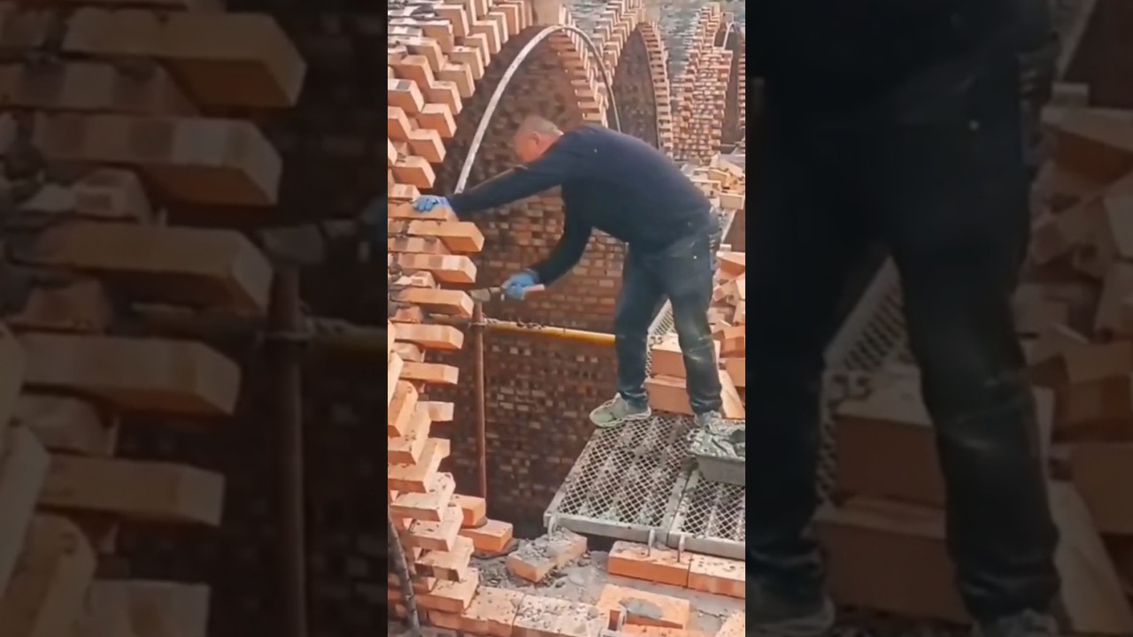 Dome structure #structure #dome #bend #architecture #maison #bricks #construction #house #plaster