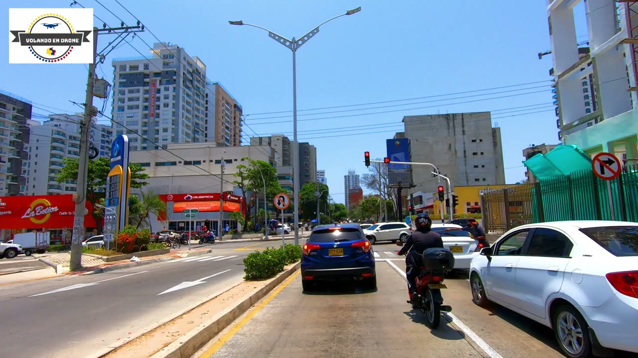 VOLANDO EN DRONE 4K - DRIVING BARRANQUILLA N° 1 - COLOMBIA