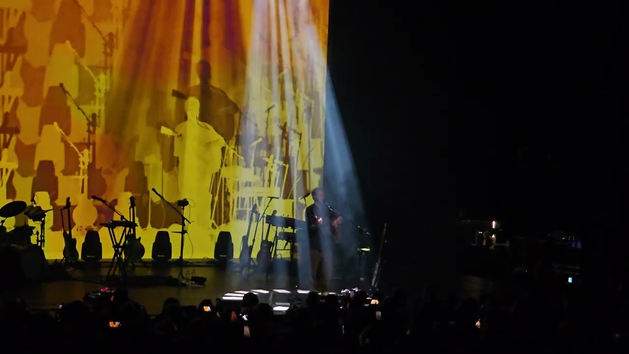 Ben Howard - Keep Your Head Up live at Oosterpoort Groningen 30/6/2024