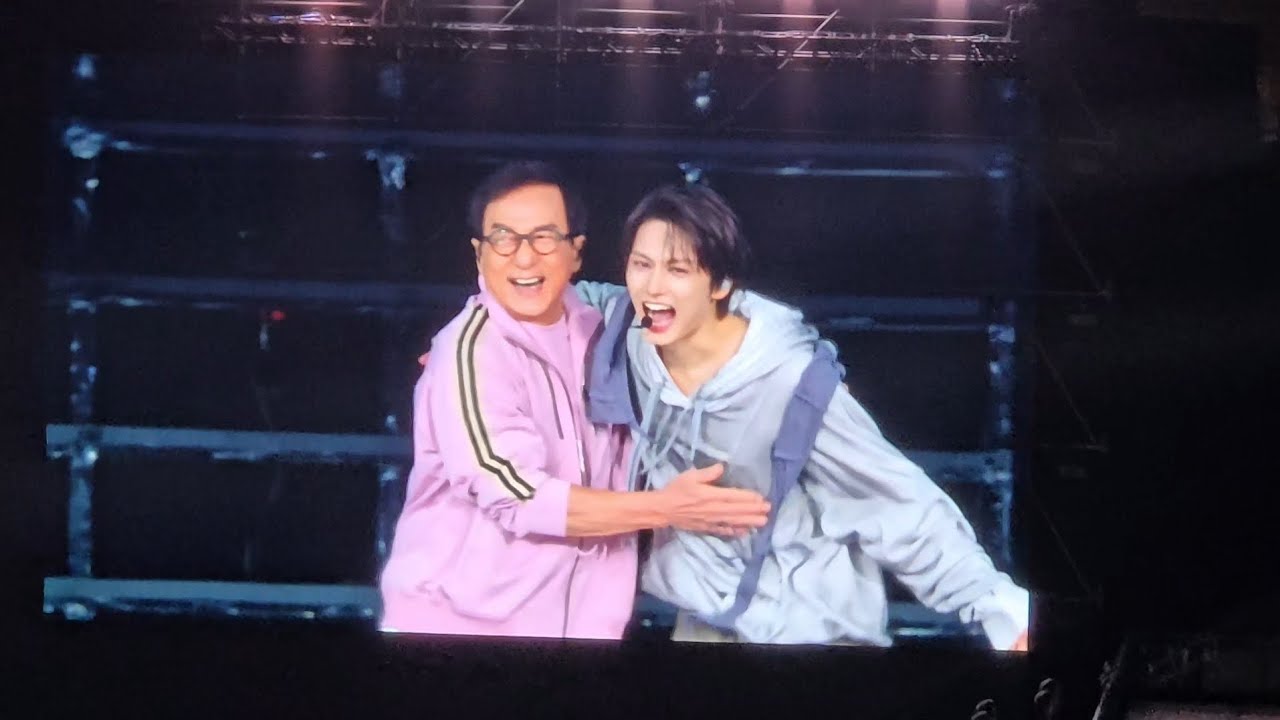 Greeting Jacky Chan + 30s song |《SEVENTEEN WORLD TOUR [NEW_] IN HONG KONG》270925