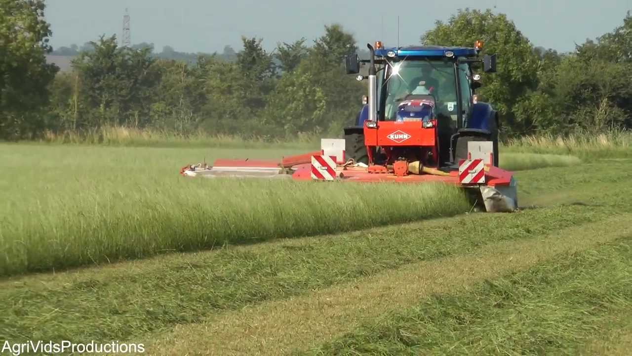 Silage 2013. New Holland T6070 Mowing with Kuhn Mowers