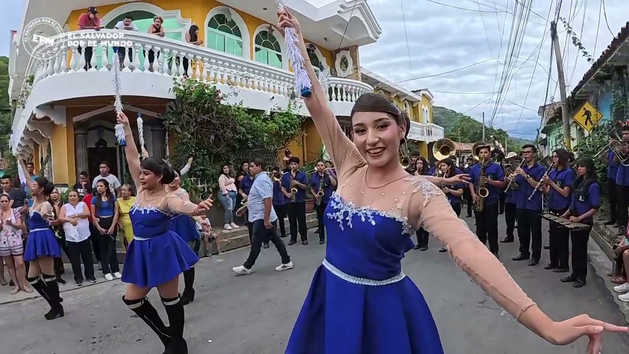 Belleza y Talento en Los Jovenes de Linares Music Band