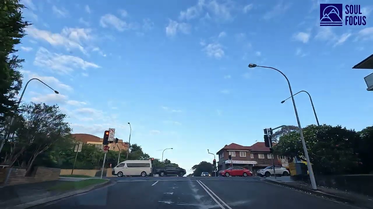 Beautiful drive in around Mosman beach Sydney