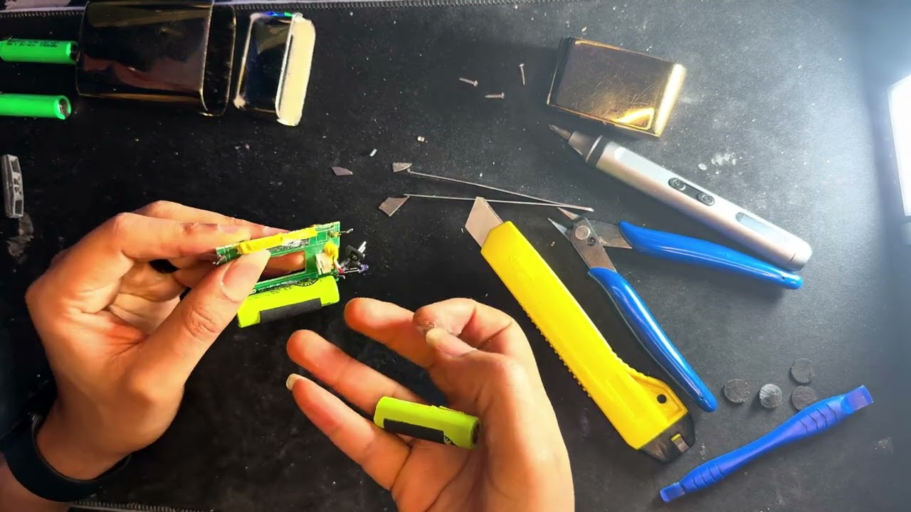 First Babyliss foil shaver fx02 Battery replacement on youtube!!