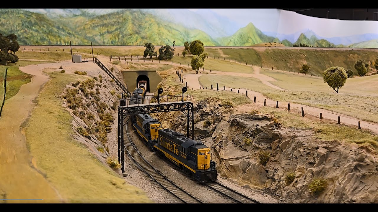 Santa Fe Eastbound Merchandise - La Mesa Model Railroad Club