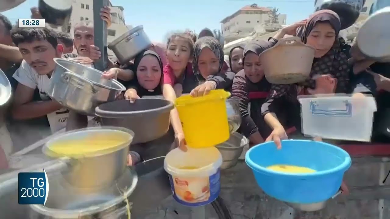 Gaza piegata dalla fame. Si spera nelle trattative