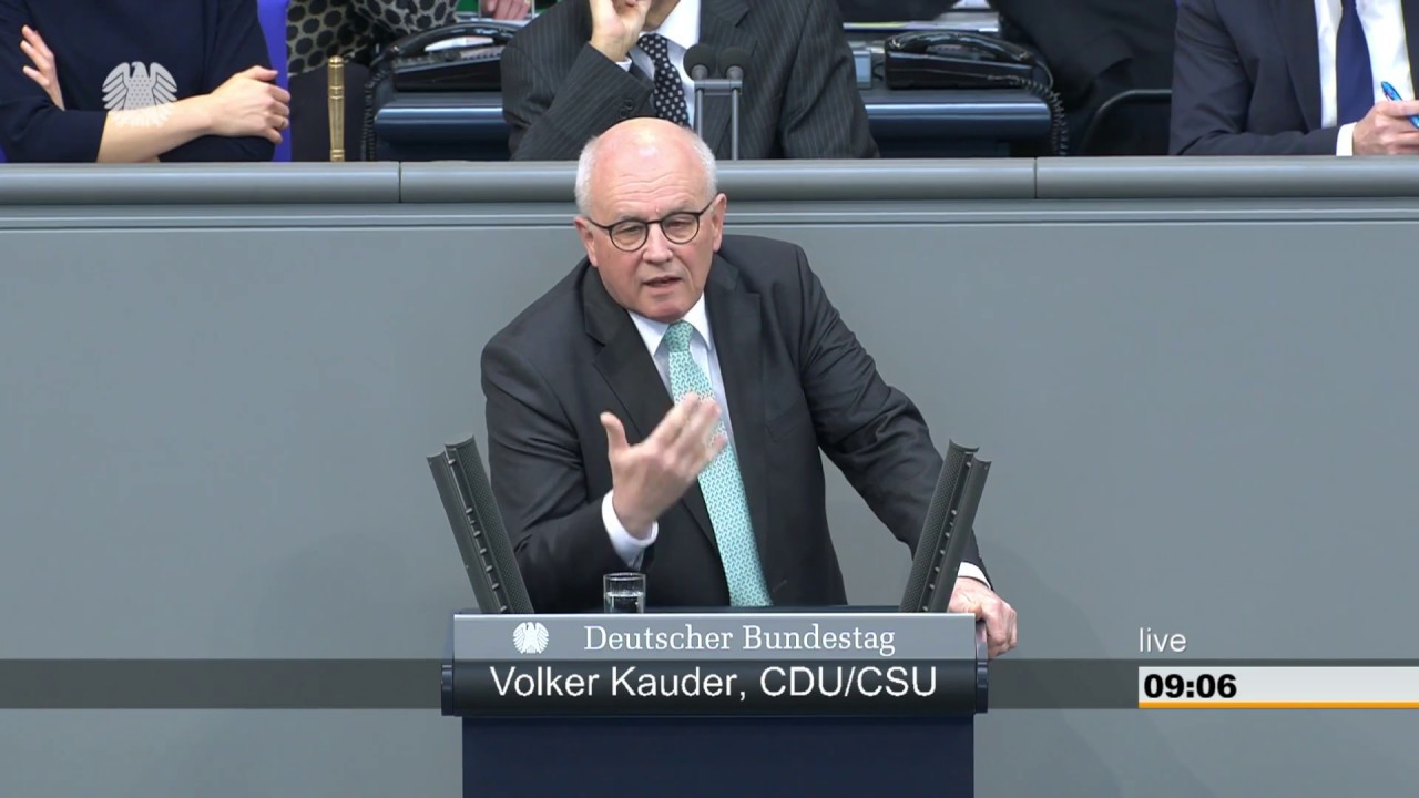 Bundestag: Lage der Religions- und Weltanschauungsfreiheit