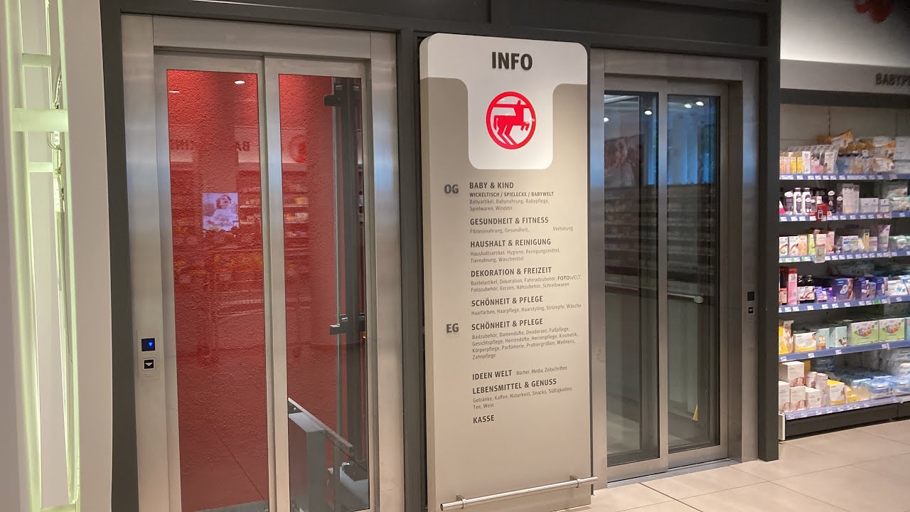 Aufzugtechnik Walter Gl&auml;serner Aufzug von 2014 am Rossmann in Berlin - Charlottenburg