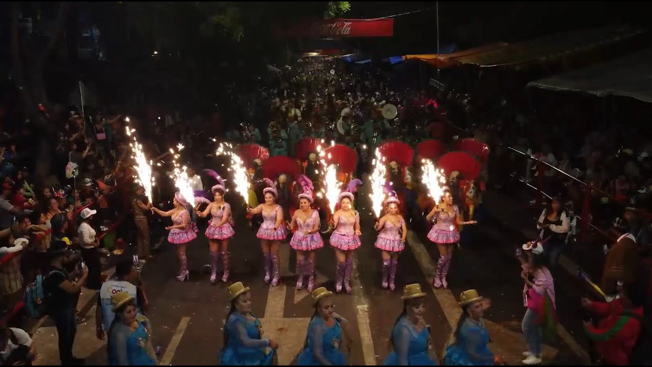 TURISMO Y TRADICIÓN: ASÍ SE VIVE EL CARNAVAL EN COCHABAMBA