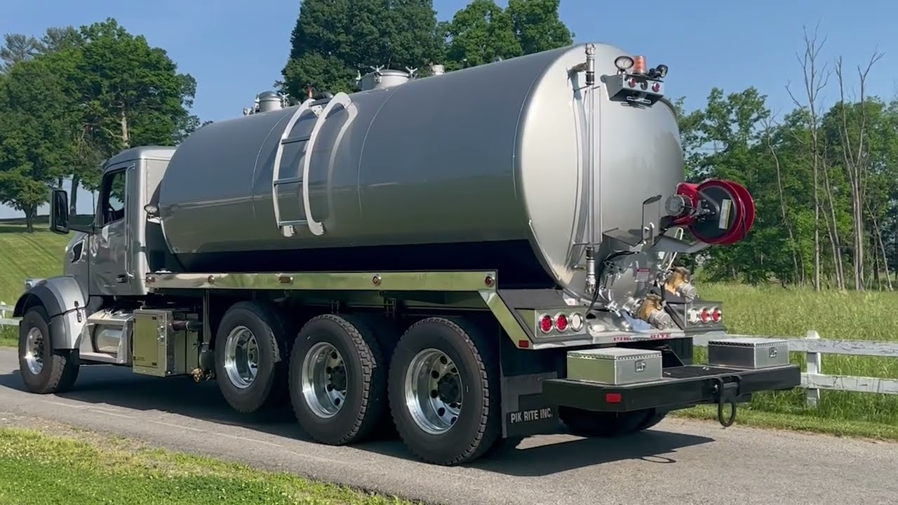 Pik Rite Vacuum Tank with Creative Jetter Installation