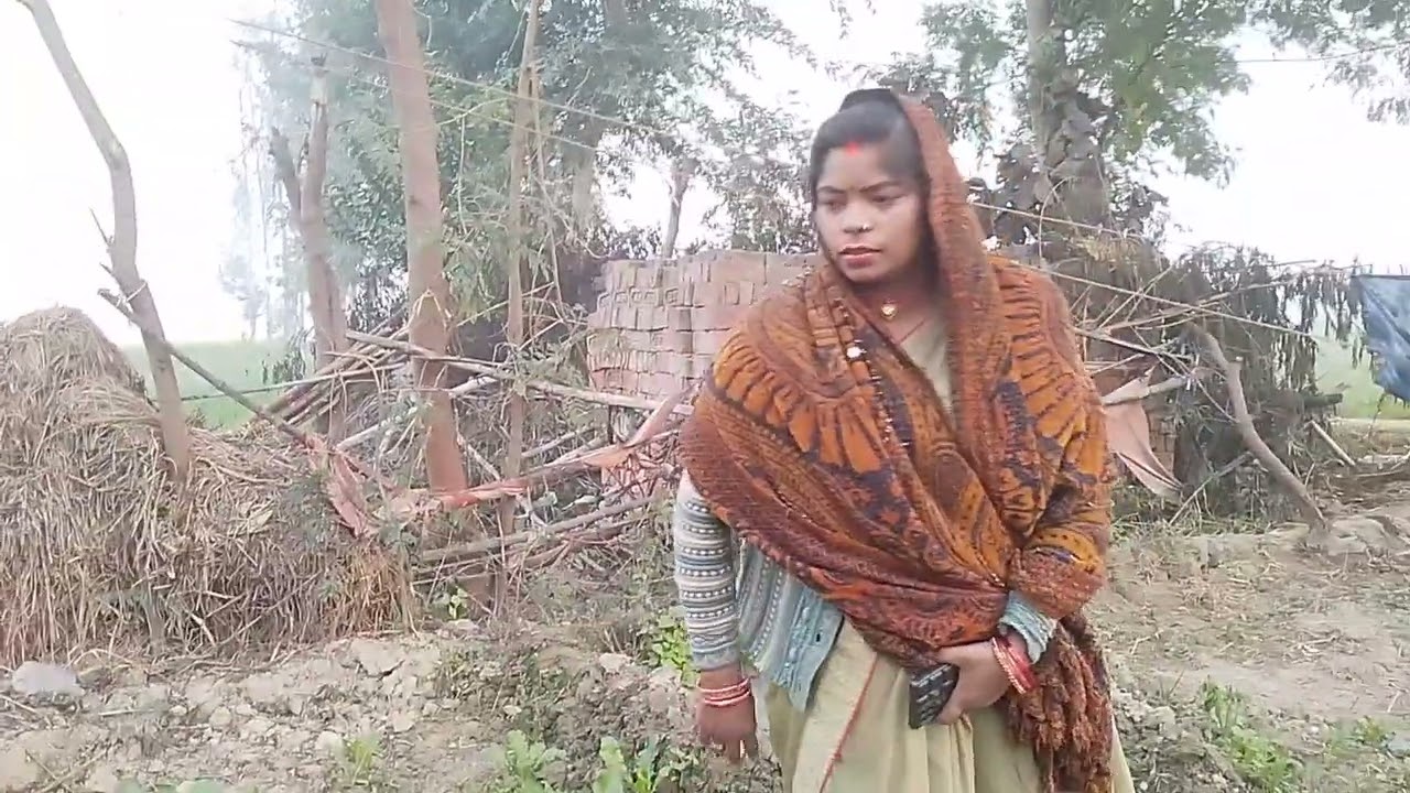 संध्या चौहान 🍀🥀 दूसरों के खेत में 🌴 चोरी कर रही है 🌿🌴