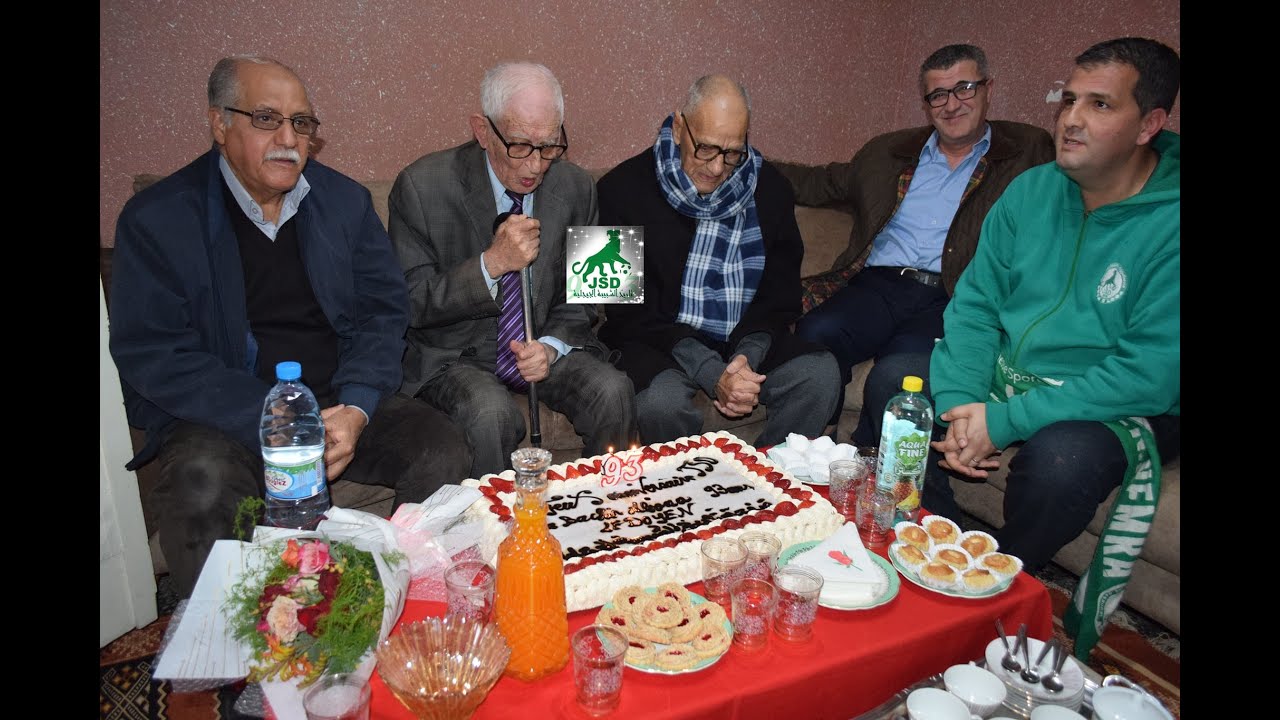 صفحة تاريخ الشبيبة الجيجلية تفاجئ عميد مسيري النمرة دا 