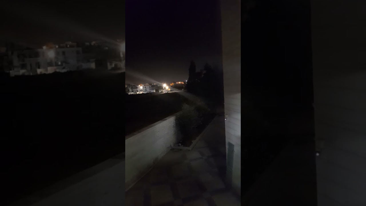 أذان الفجر للشيخ معروف الشريف . بمقام بيات كرد .التصوير من مسجد العطاء في حي الصحابة