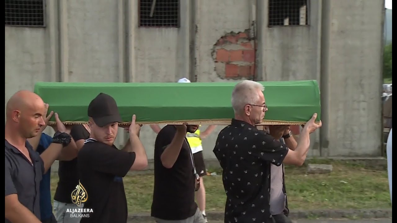 Srebrenica: Tuga i suze pred ukop 71 žrtve genocida