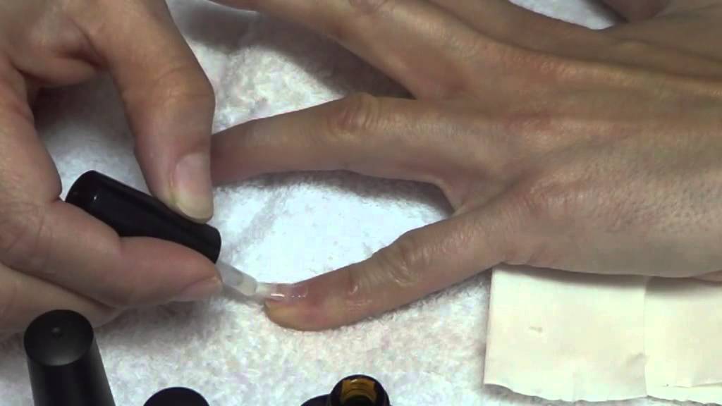 Esmalte permanente en casa .   ¡¡ Muy fácil !!