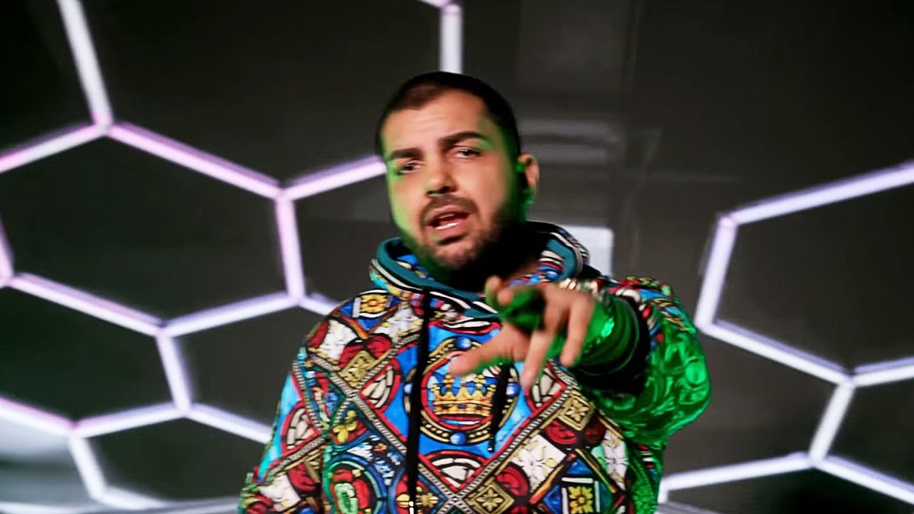 Cristi Mega - O poza daca postez [Videoclip Oficial] 2023