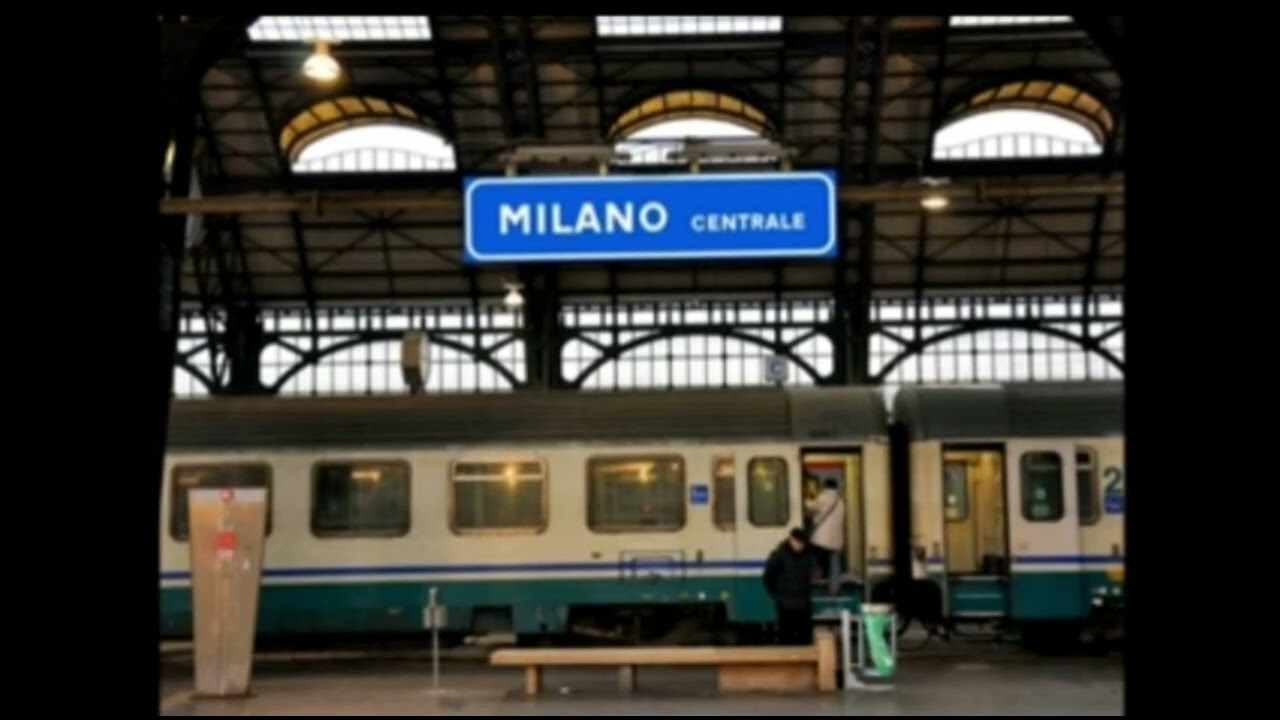 Annunci alla stazione di Milano Centrale