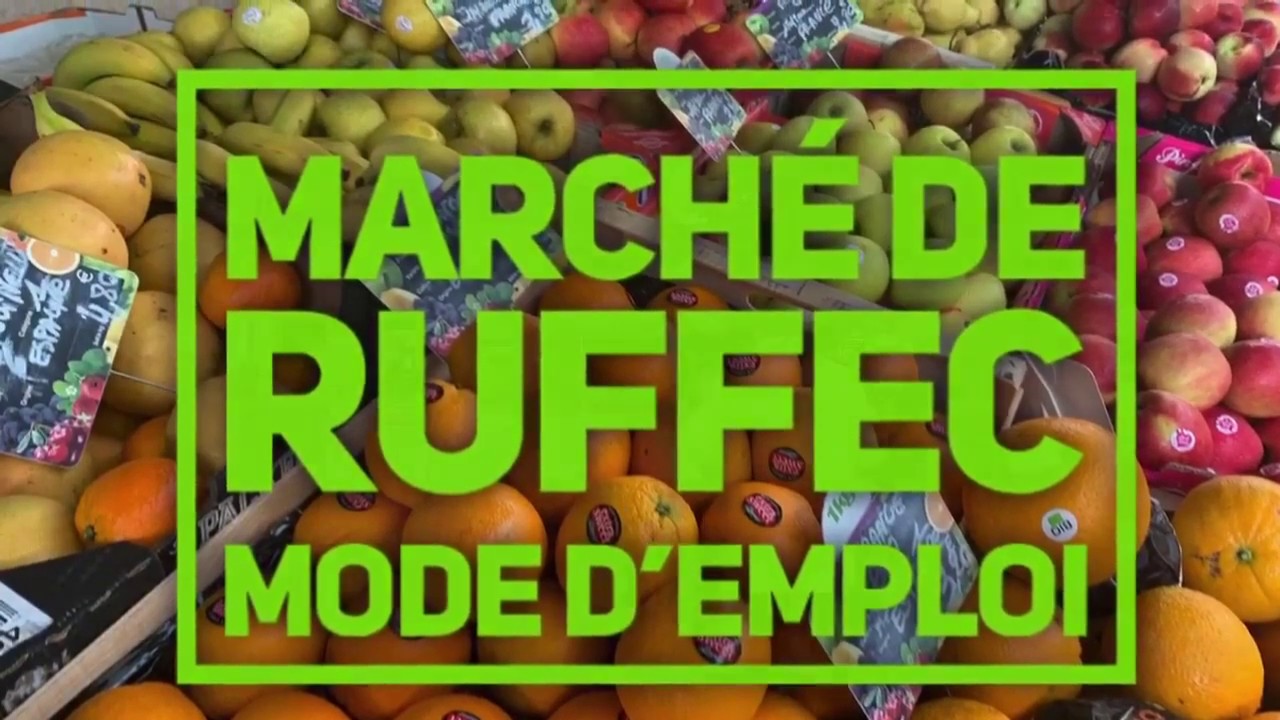 Marché de RUFFEC, Bernard CHARBONNEAU Maire de la ville.