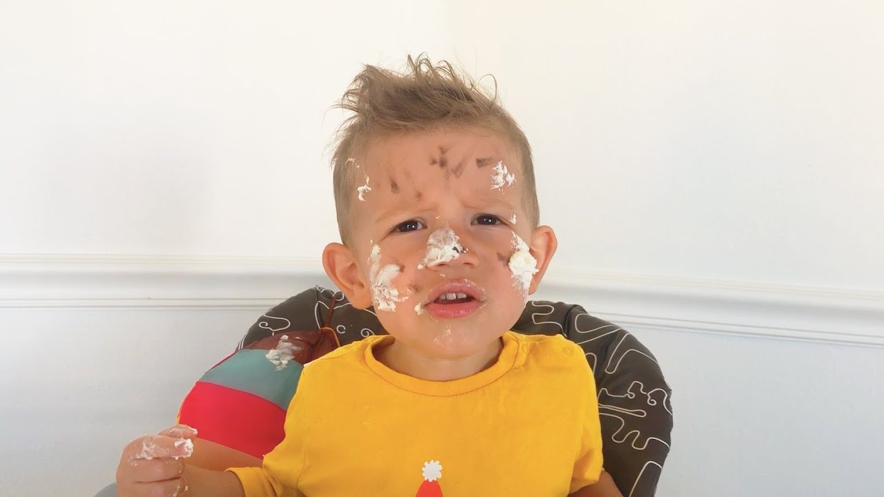 Егор с папой на дне рождения... Egor and his dad at the birthday party