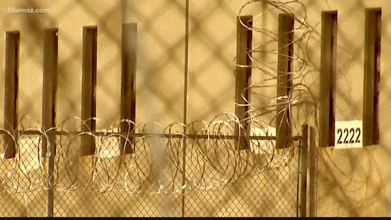 Hundreds of weapons seized in 5 Georgia prisons highlight violence in correctional facilities