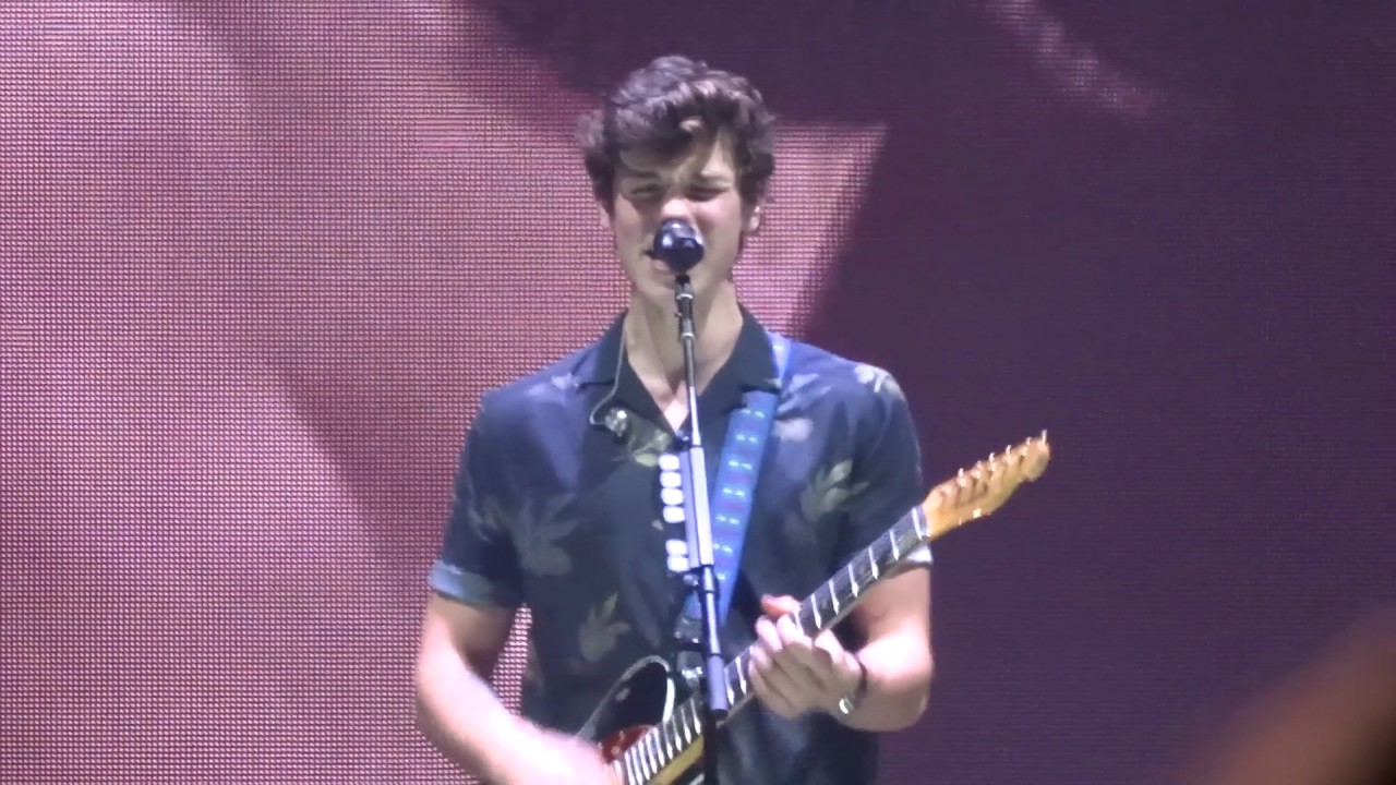 Shawn Mendes - Lights On (Live at the Oracle Arena)