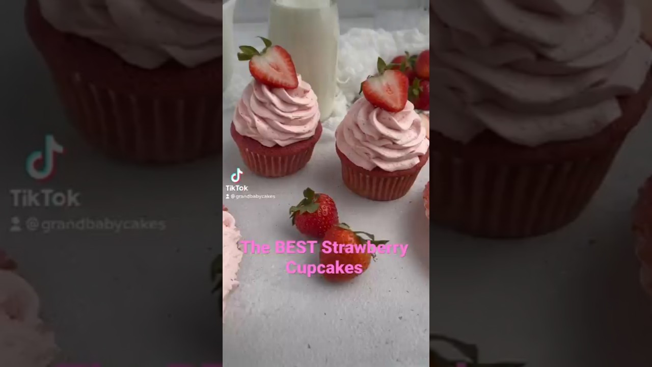 The Best Strawberry Cupcakes! #cupcakes #cake #recipe #baking