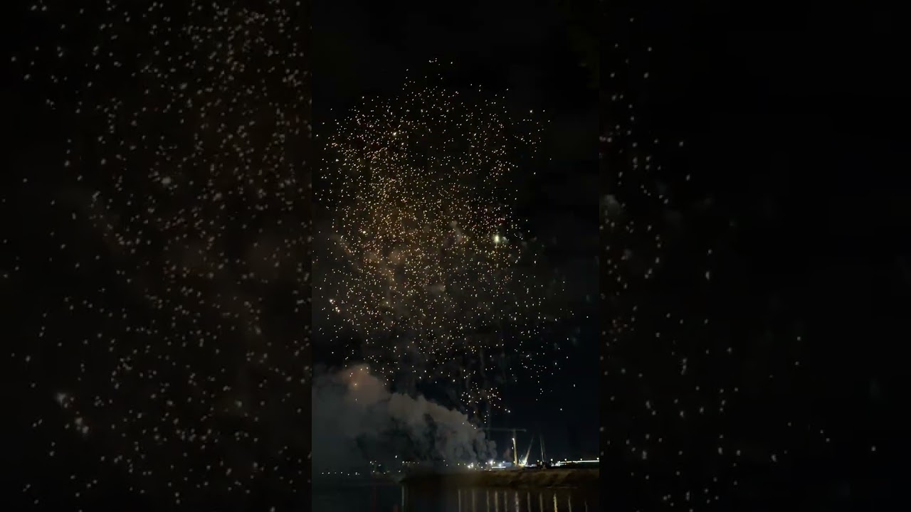 Fireworks display Costa Marina SamalDecember 24, 2025