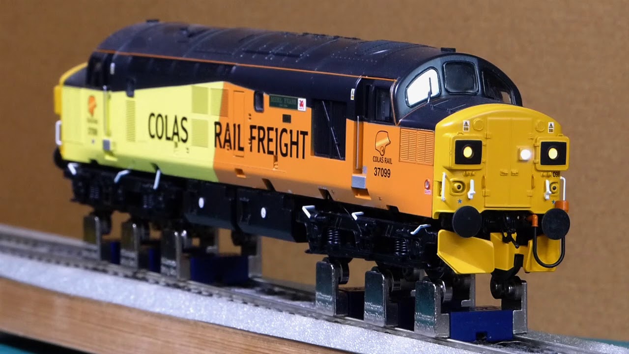 Bachmann Class 37 Merl Evans No.37099 Colas Rail Freight DCC Sound