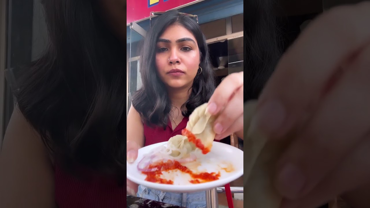 Trying Lauki Ke Momo 👀😵 | Famous Momo