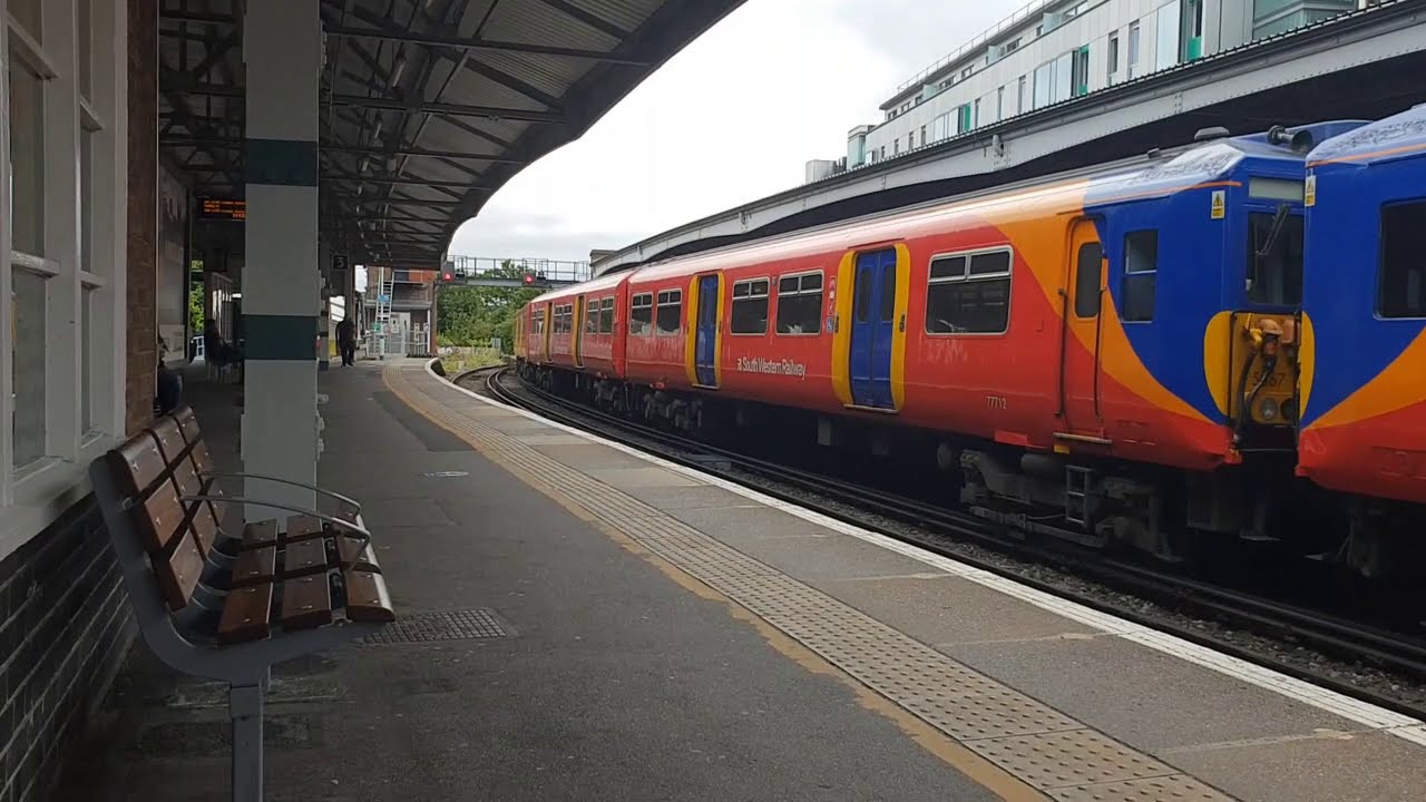 Trains at EPSOM