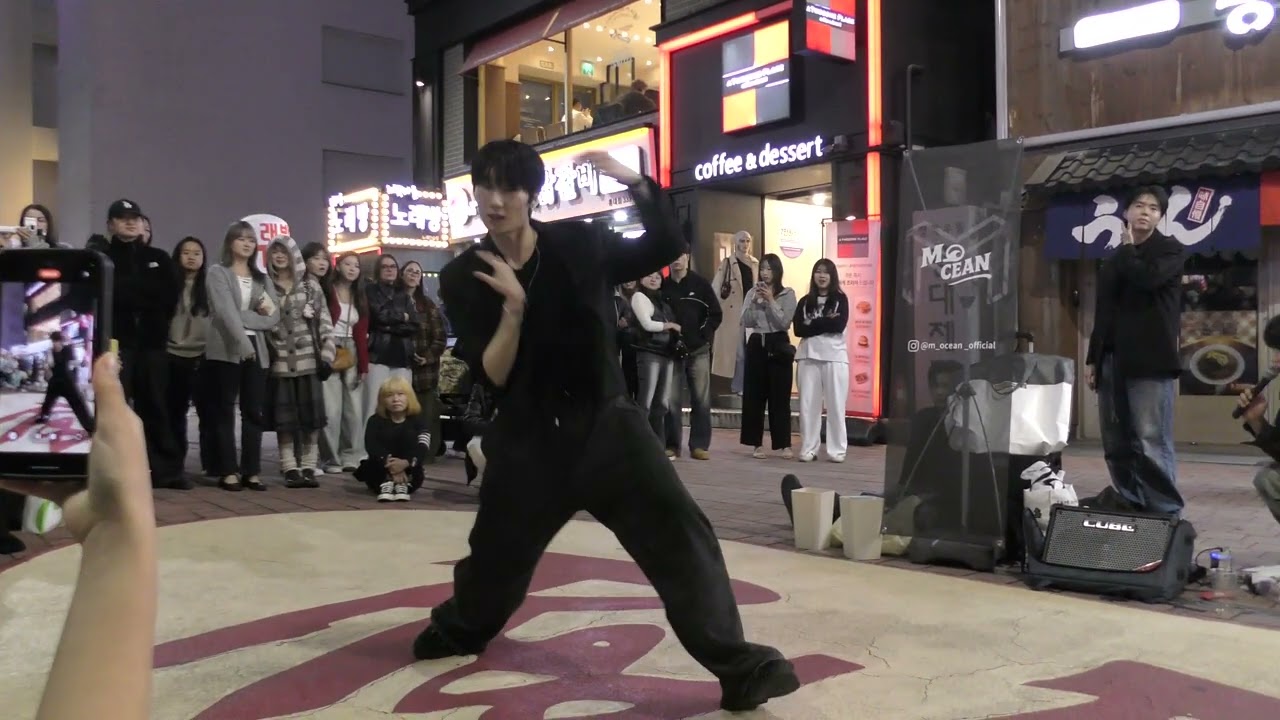 251019 Korea Kpop Dance Team mocean (모션) - MOVE (TAEMIN) Hongdae busking
