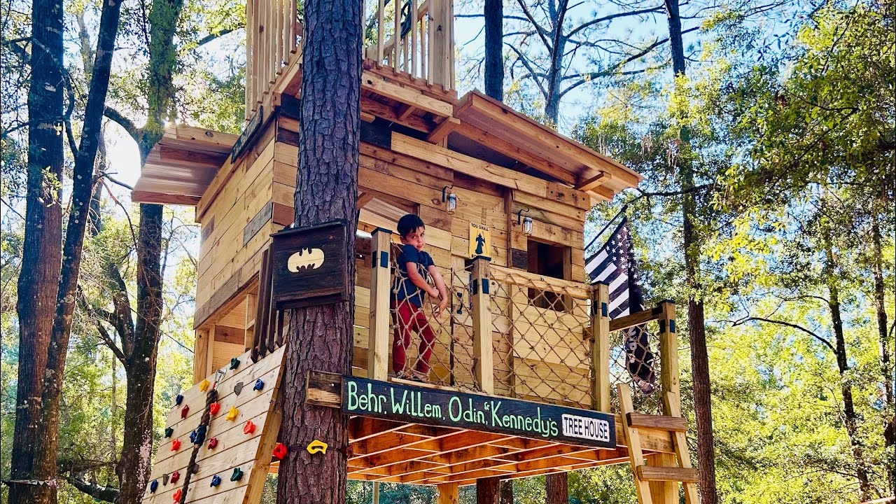 Epic Treehouse Build