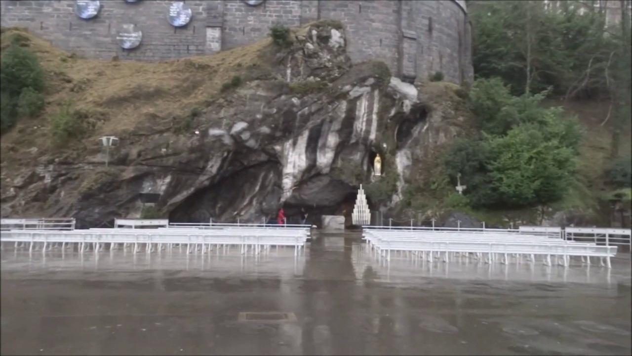 Gruta de Lourdes Francia 2014