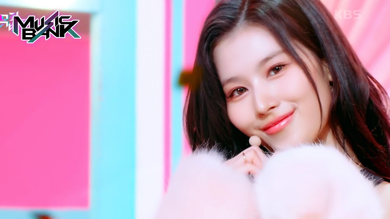 SET ME FREE - TWICE [Music Bank] | KBS WORLD TV 230317