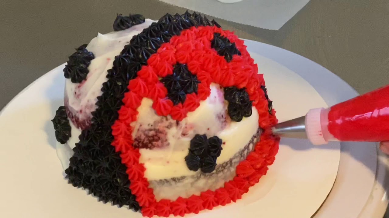 lady bug cake