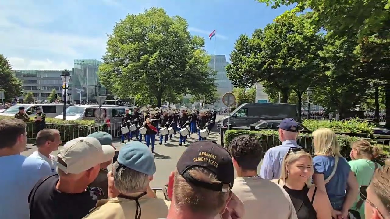 K&G Leiden tijdens defilé veteranendag 2024