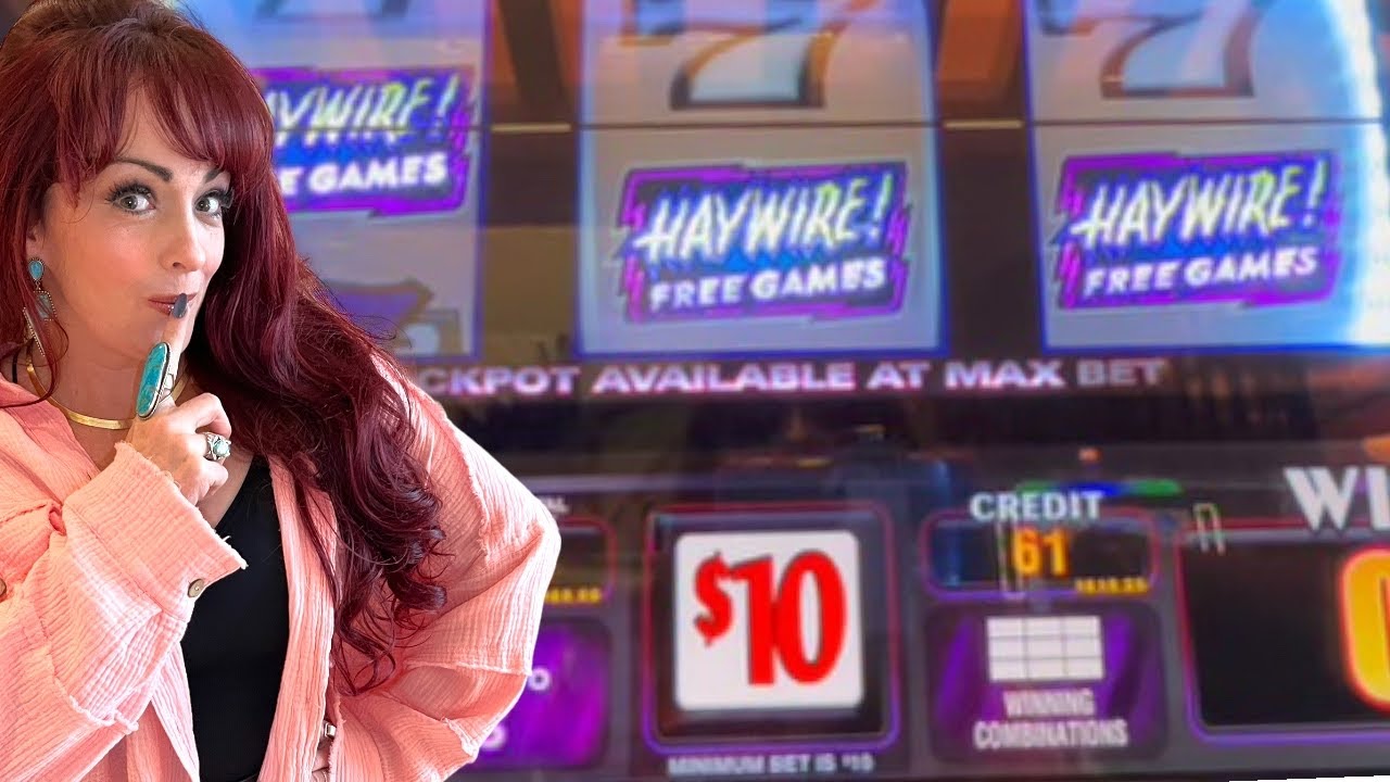 DONT CALL 911 BUT I ROBBED the HARD ROCK!