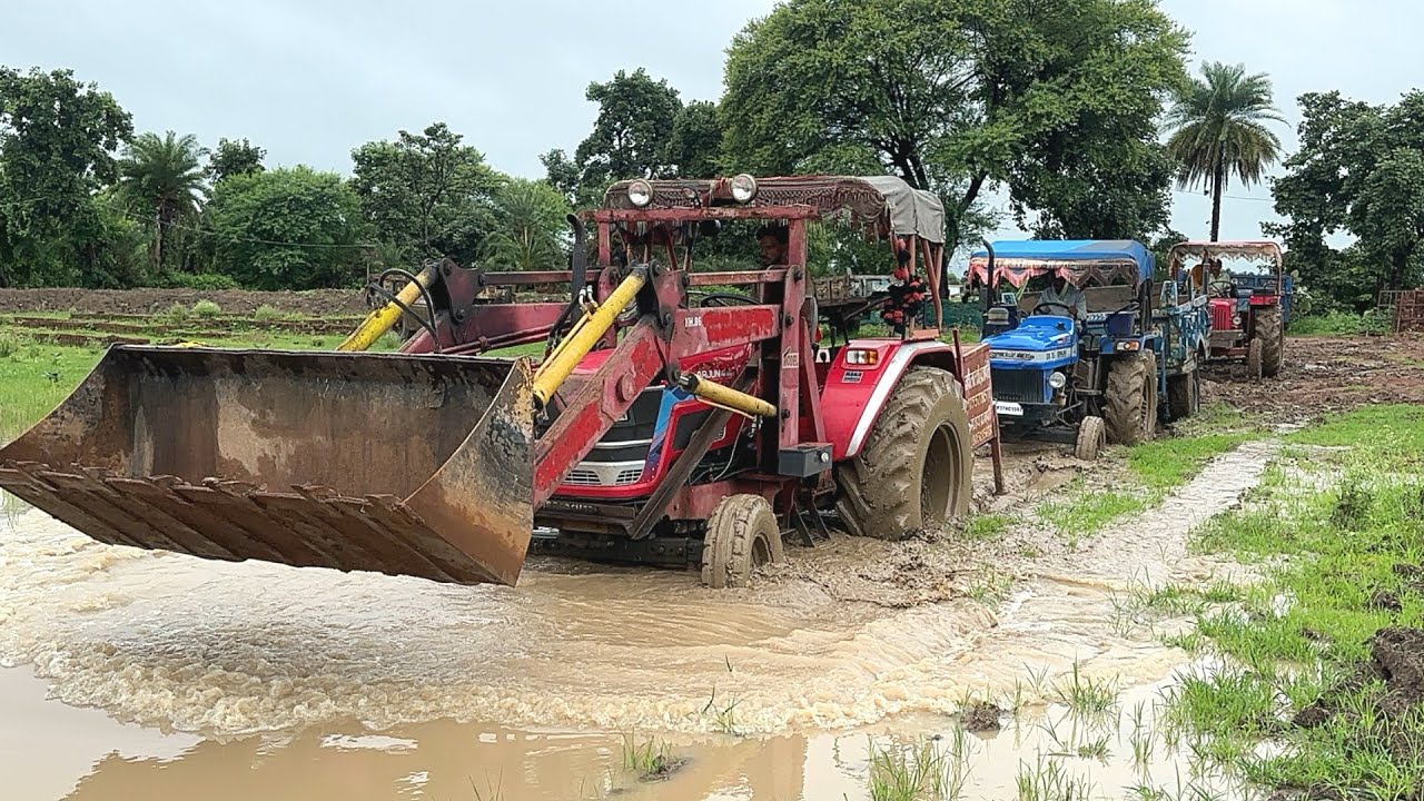Mahindra Arjun 605 Loader Loading Mud 2 Tractor With Trolley Fully Sonalika Di-35 and Mahindra 575