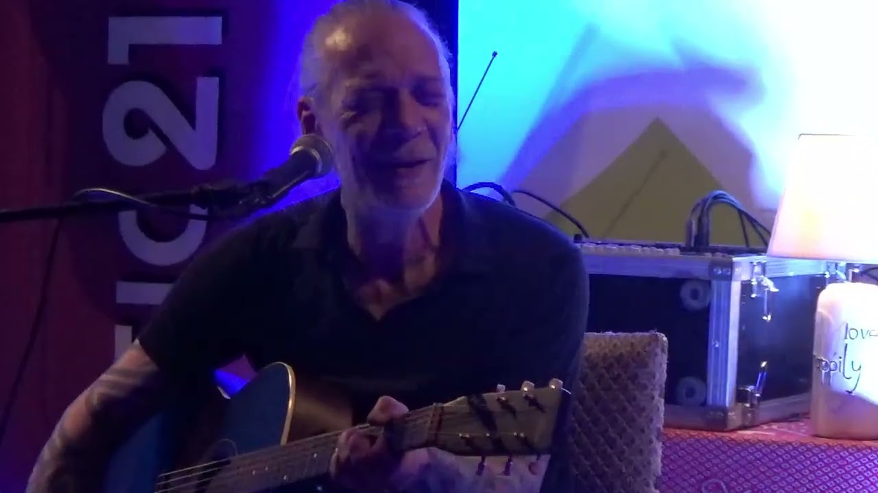 RENAUD LESIRE en house concert acoustique à ELOUGES EN BLUES