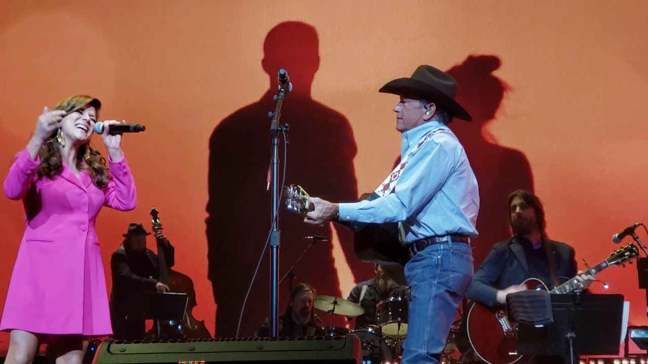 George Strait and Martina McBride - Lead Me On  (4/1/2019) Nashville,  TN