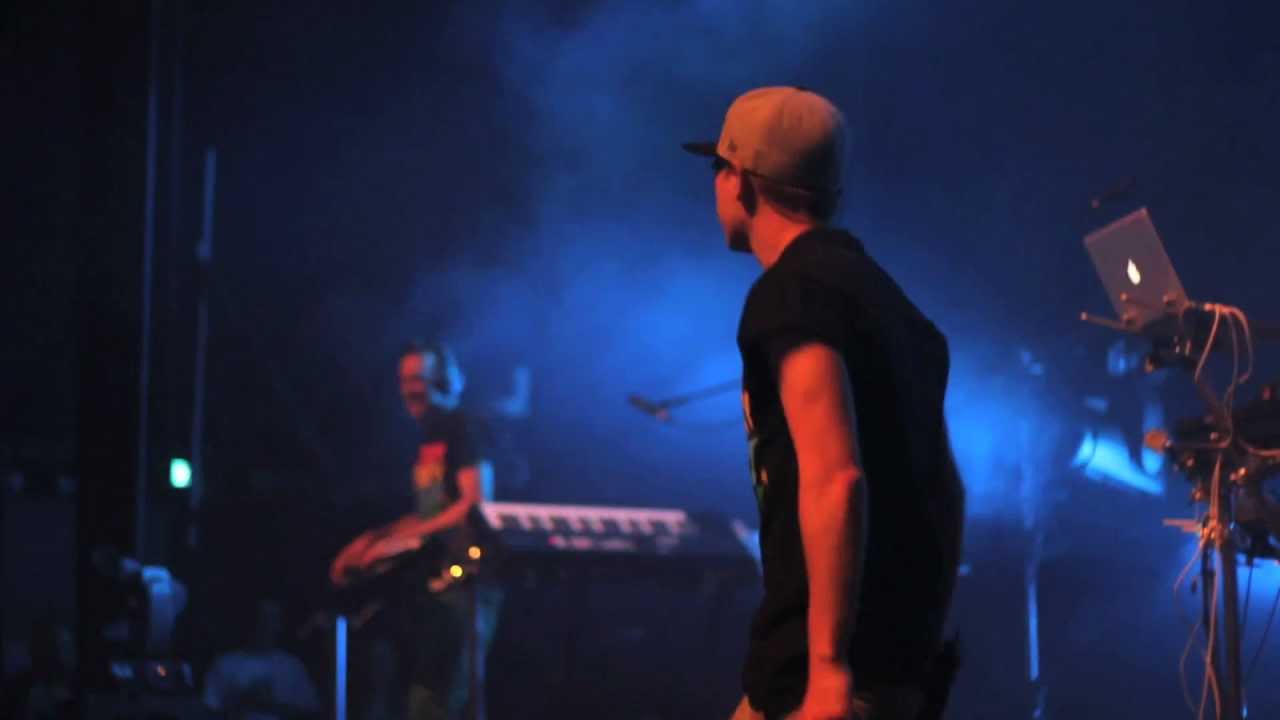 People going insane on Come Alive (Netsky) - Live @ AB in HD