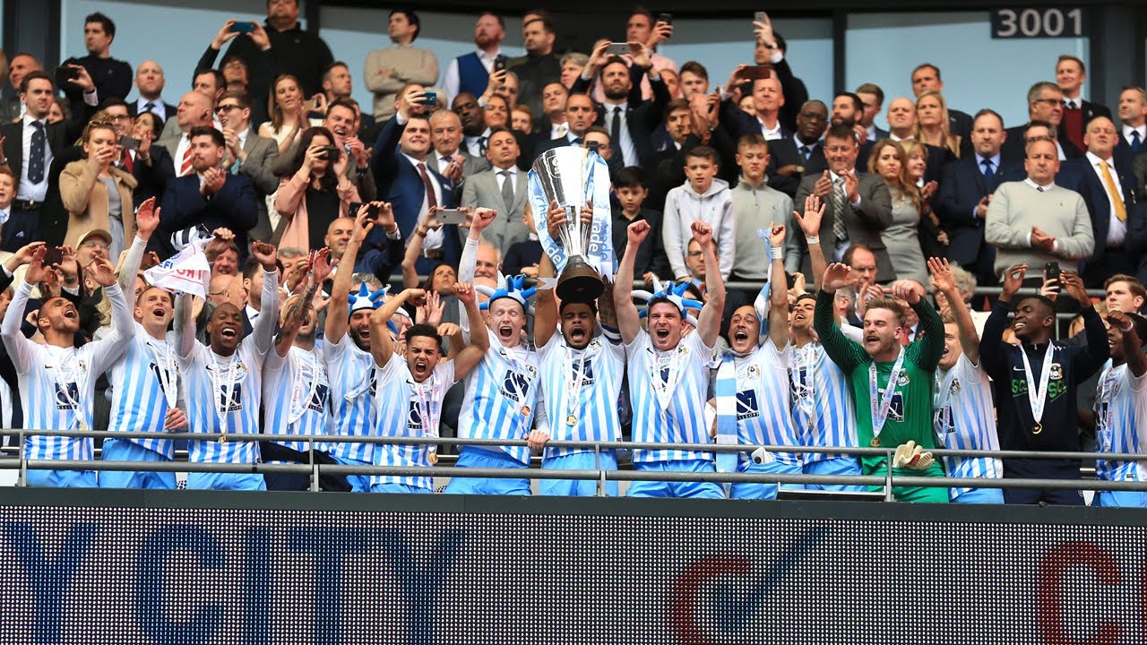 CLASSIC HIGHLIGHTS | Extended highlights as the Sky Blues lift the Checkatrade Trophy in 2017!