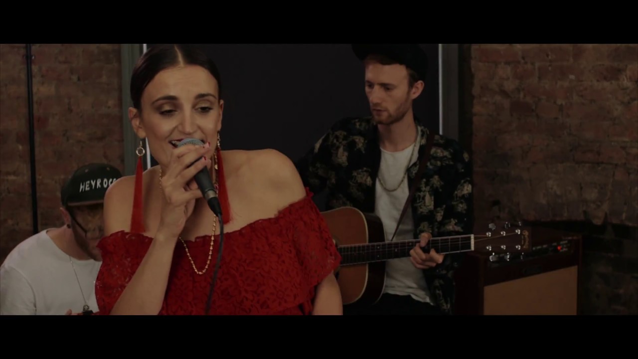 Sophie Faith - Bad Blood (Live)