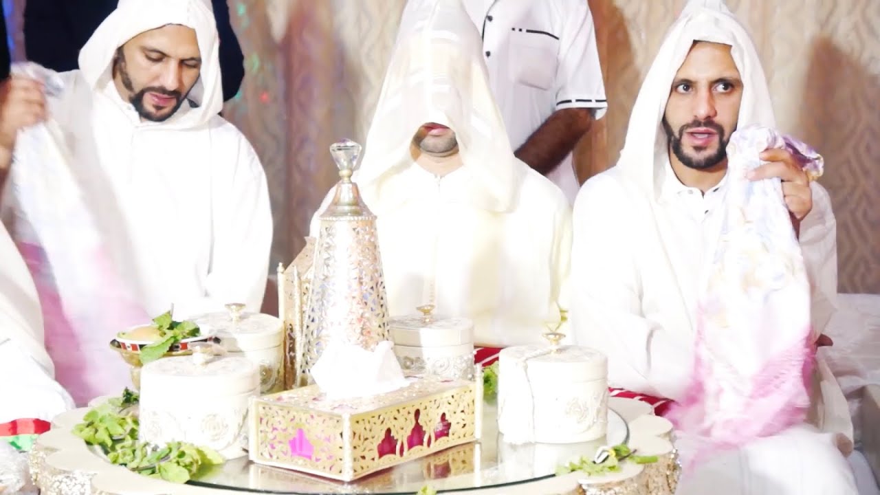 عرس مغربي على حقو وطريقو مع حسن و محسن hassan & mohssine
