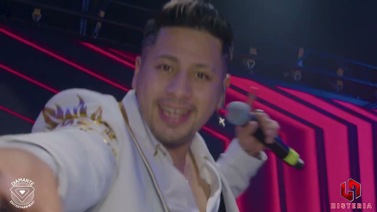 HISTERIA - CON OTRA - ESTABA AQUI PENSANDO EN VIVO (VIRGINIA USA)
