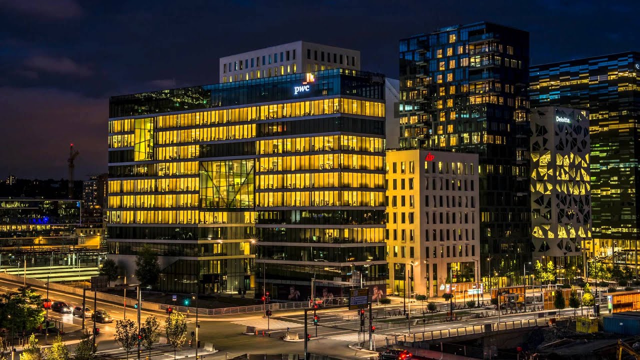 Oslo by night